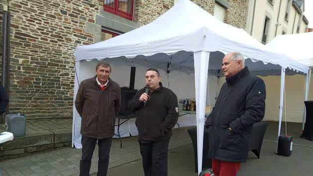 La Cuisine Du Marais Traiteur Pleine Fougeres Lancien Chauffeur Routier A Ouvert Son Commerce Traiteur Rotisseur A Pleine Fougeres